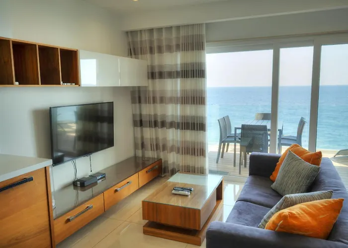 Large 3 Bedroom With Seafront Balcony Ddif1-5