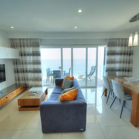 アパート Large 3 Bedroom With Seafront Balcony Ddif1-5