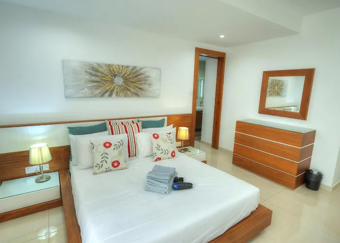 Large 3 Bedroom With Seafront Balcony Ddif1-5 Sliema