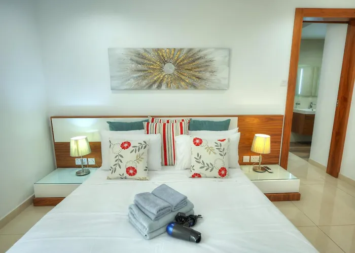 Apartment Large 3 Bedroom With Seafront Balcony Ddif1-5 Sliema