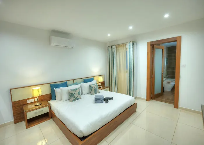 Large 3 Bedroom With Seafront Balcony Ddif1-5 Appartement Sliema