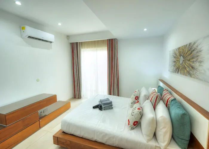 Large 3 Bedroom With Seafront Balcony Ddif1-5 Appartement *