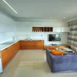 Large 3 Bedroom With Seafront Balcony Ddif1-5 *