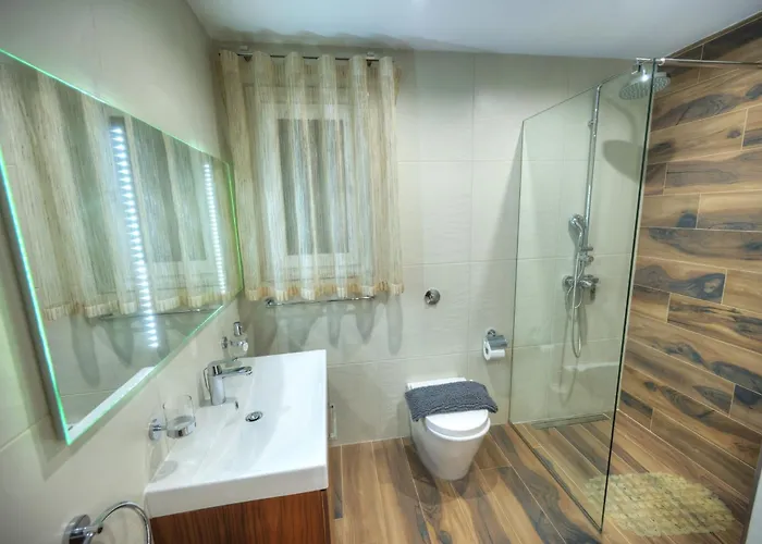 Large 3 Bedroom With Seafront Balcony Ddif1-5 Apartament